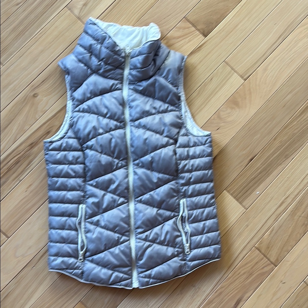 SO Gray Quilted Puffer Vest Lightweight Insulated